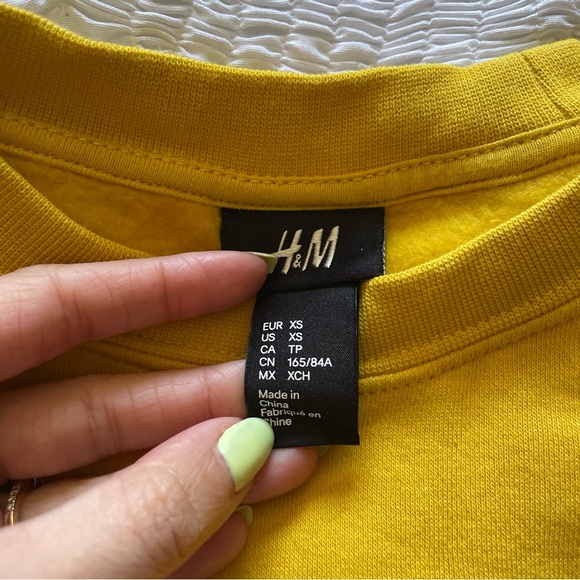 H&M ‘Offline Society’ Crewneck - Picture 3 of 3
